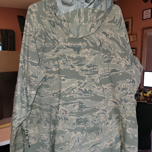 Jacket, ABU Camo-Used Worn-All-weather GORE-TEX Parka Jacket-$80 - Picture 2 of 4